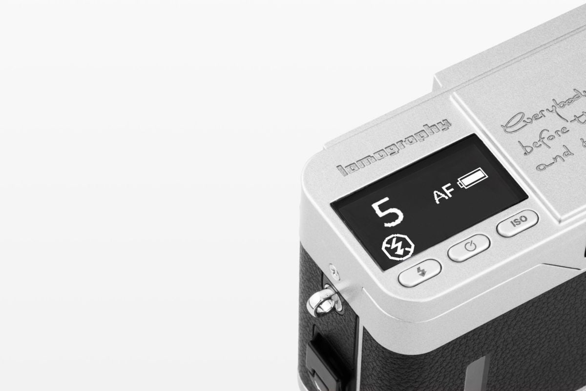 lomo-mca-silver-lcd-screen-on-