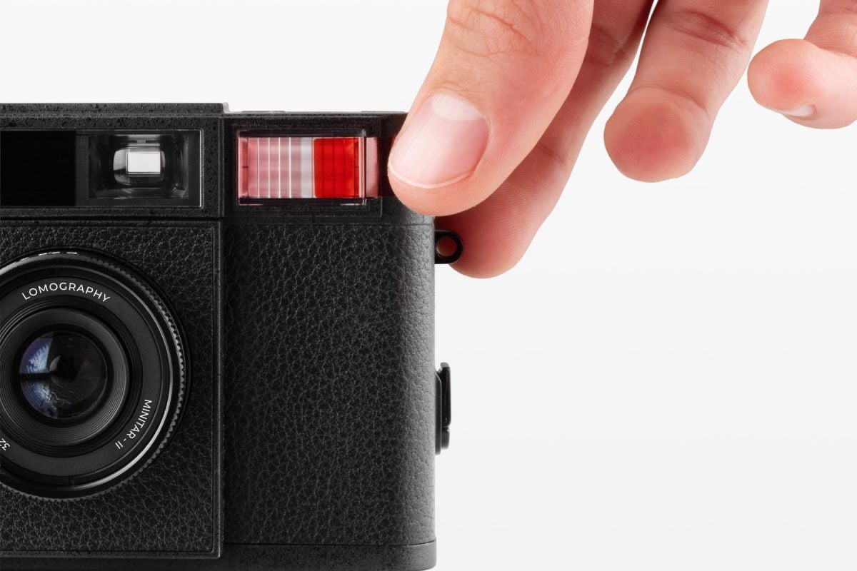 Lomo MC-A 35 mm Film Camera Black